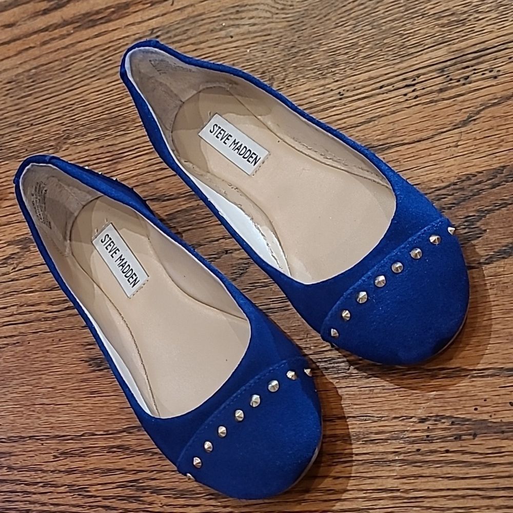 Steve Madden sz 6 ladies flats, slippers, shoes